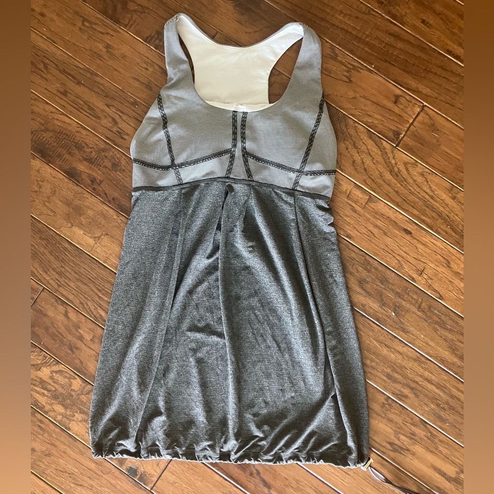 Lululemon running Tank Top drawstring Gray Black Stripe 6